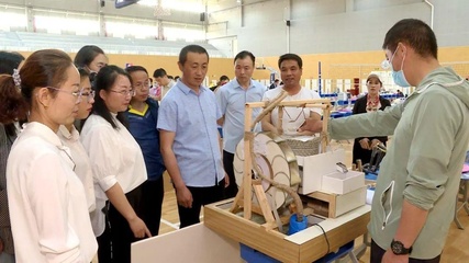 巧手妙思 創新領航——我區第十屆中小學優秀自制教具展評活動暨新材料技術推廣服務紀實